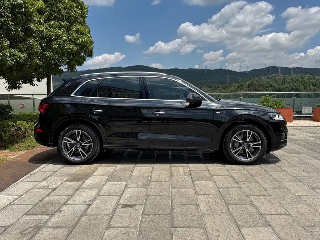 Audi Q5L — миниатюра 7