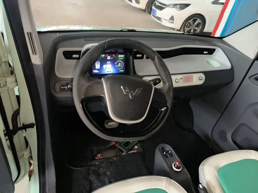 Wuling MINIEV — миниатюра 11