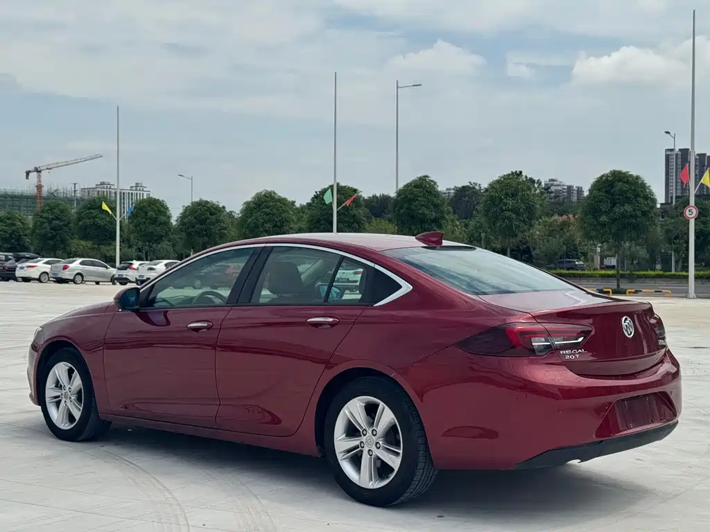 Buick Regal — миниатюра 7