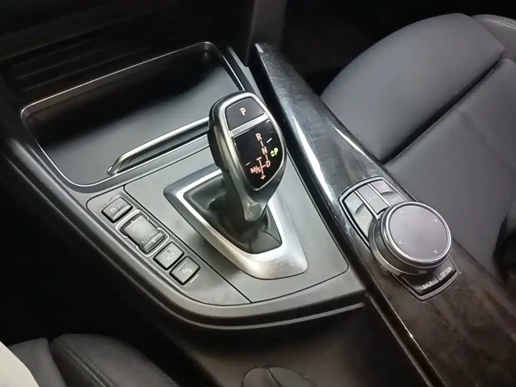 BMW 3 Series — миниатюра 14
