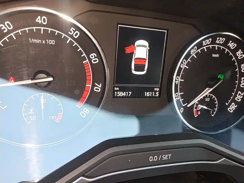 Skoda Superb — миниатюра 12