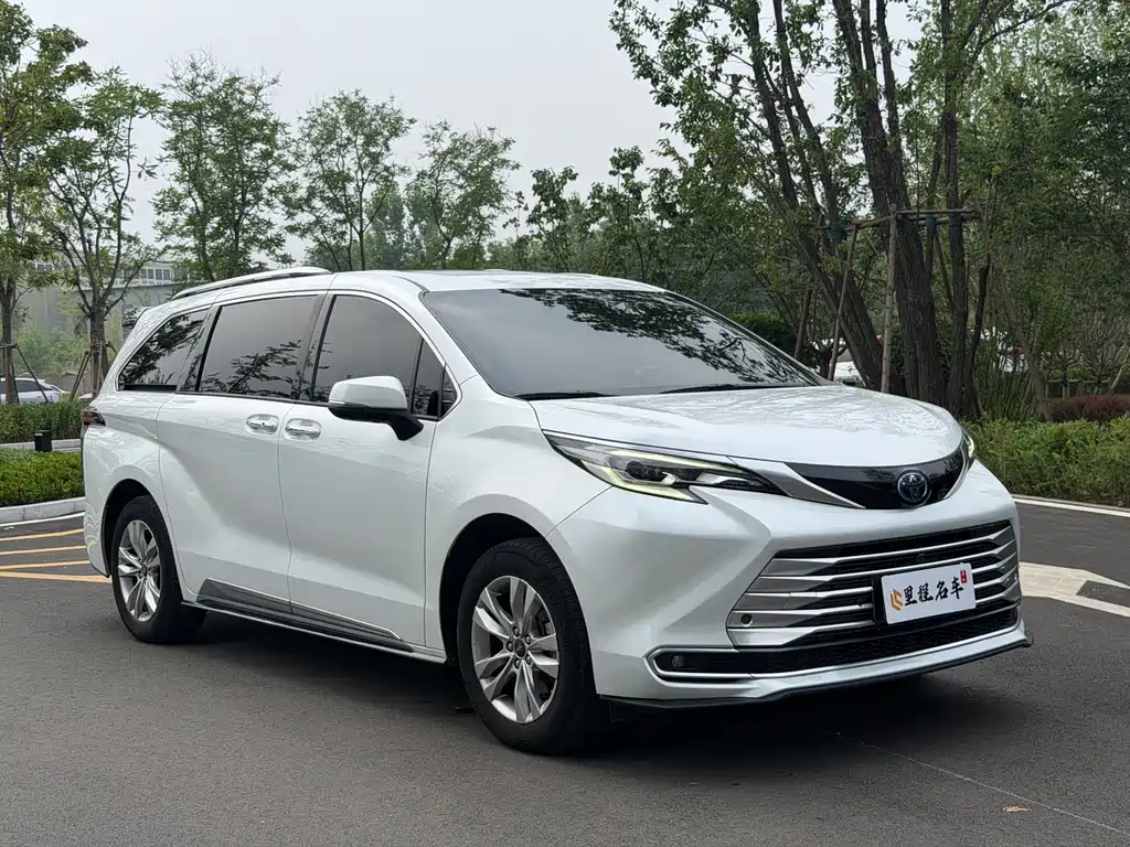 Toyota Sienna 2021 2.5L