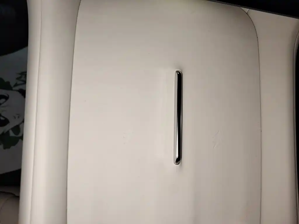 Xiaomi YU7 — миниатюра 9
