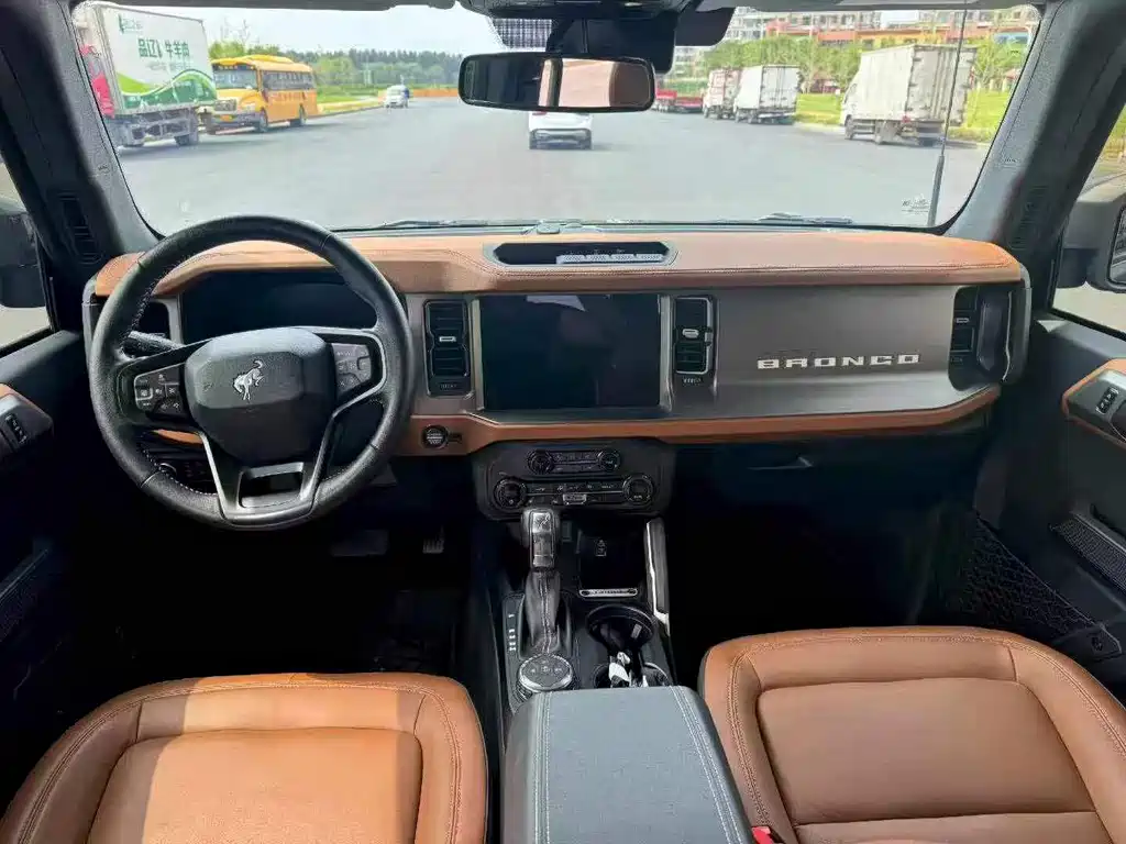Ford Bronco — миниатюра 6