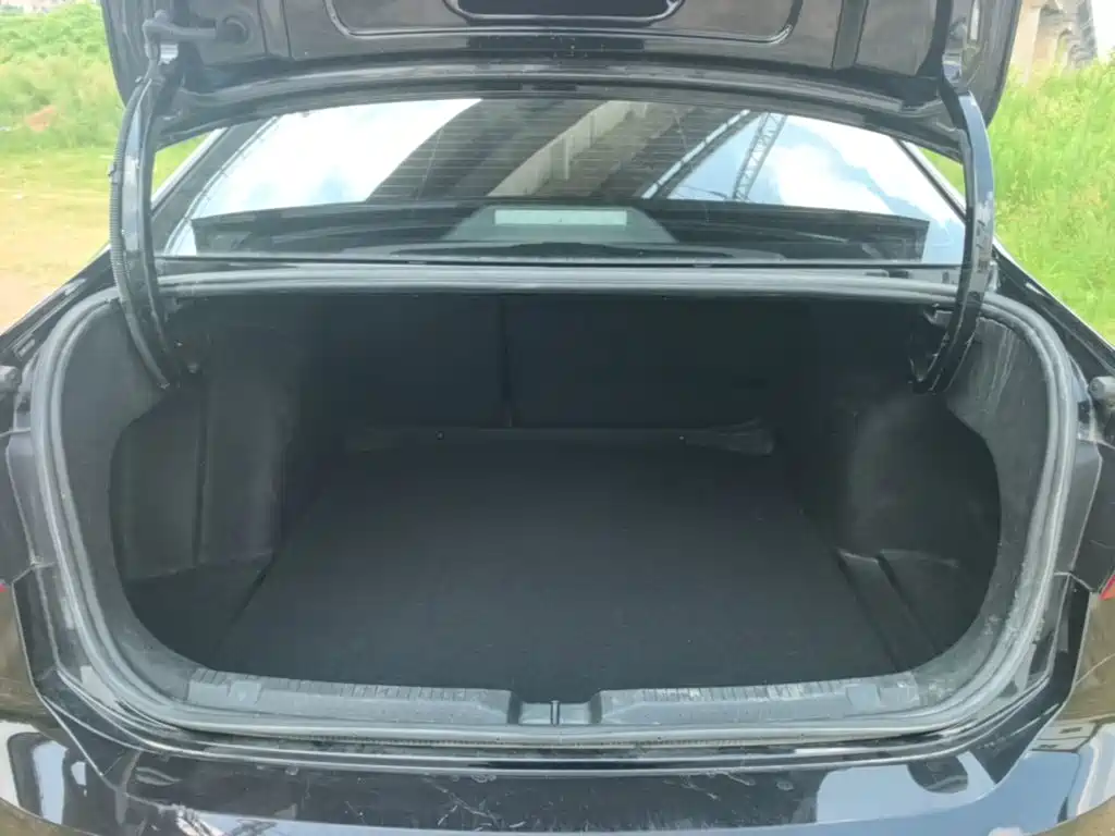 Volkswagen Lavida — миниатюра 19
