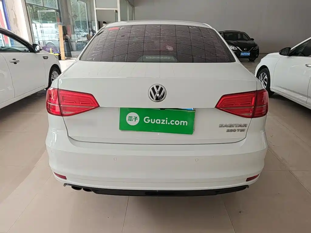 Volkswagen Sagitar — миниатюра 6