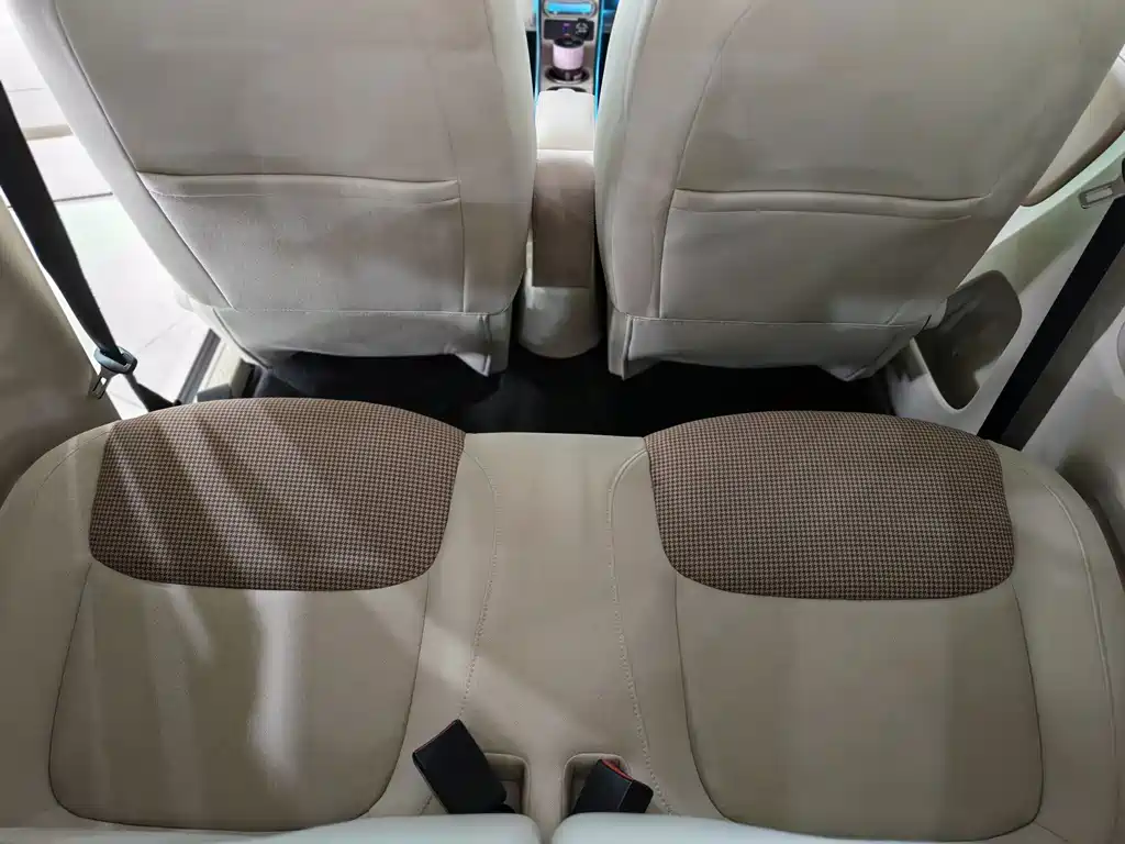 Wuling MINIEV — миниатюра 13