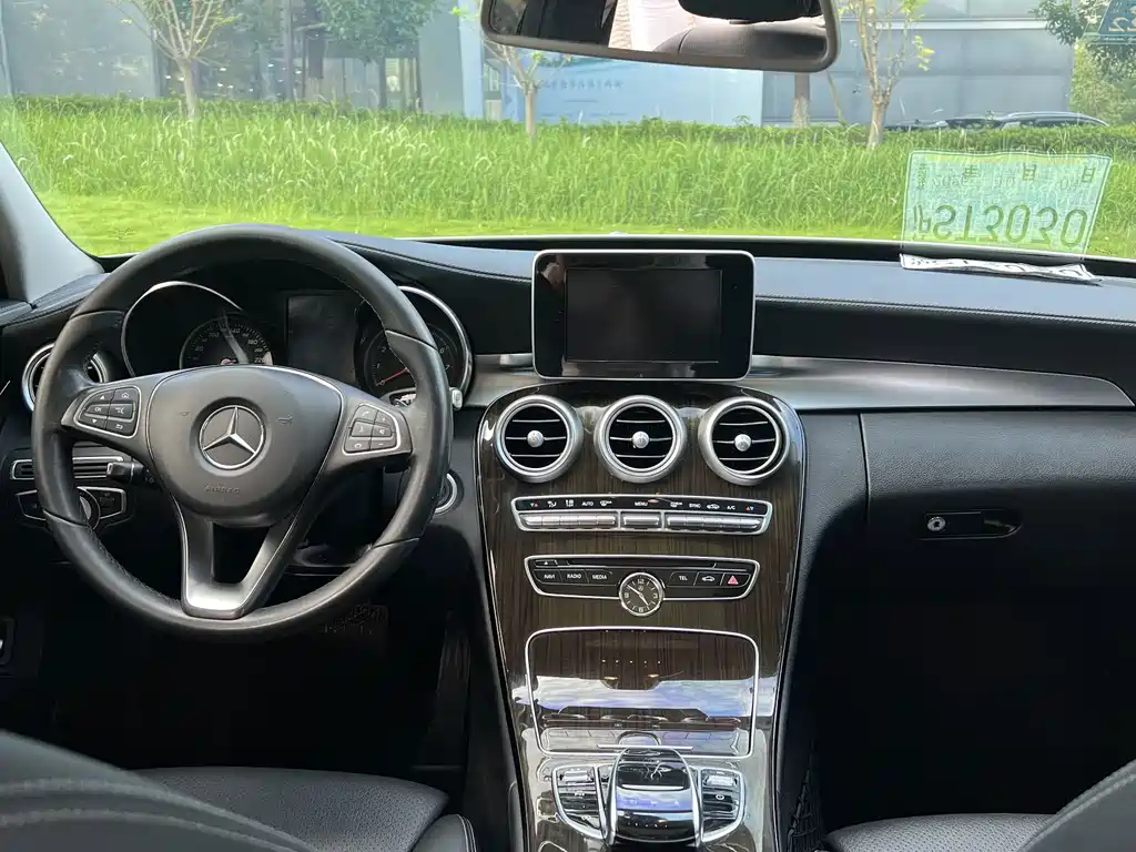 Mercedes-Benz C-Class — миниатюра 5