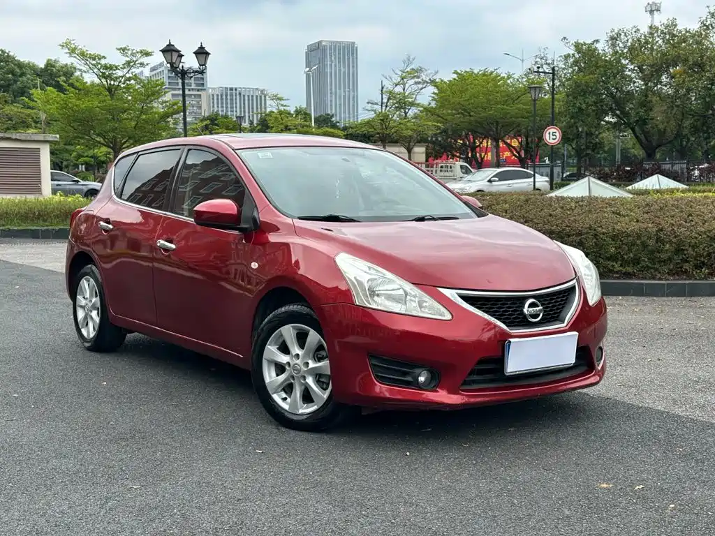 Nissan Tiida — миниатюра 3