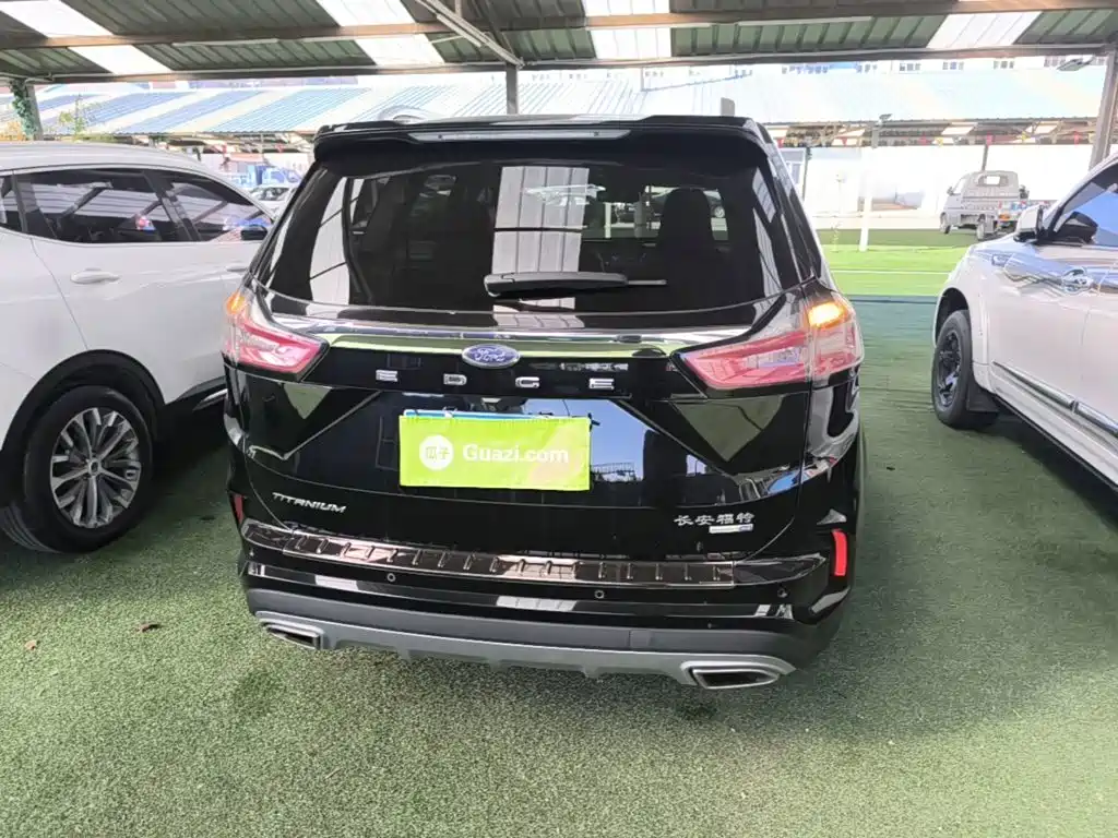 Ford Edge — миниатюра 6