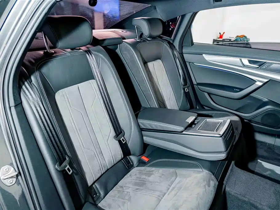 Audi A6L — миниатюра 20