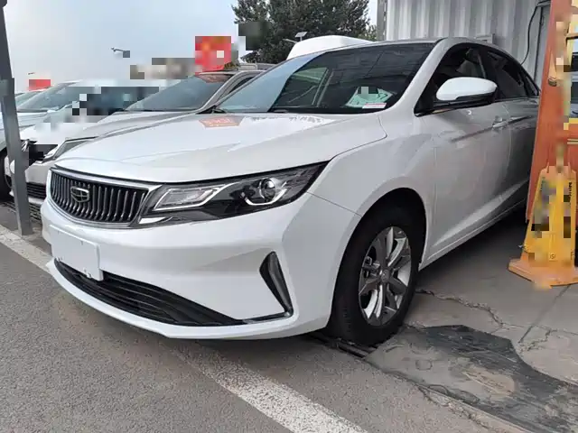Geely Emgrand GL