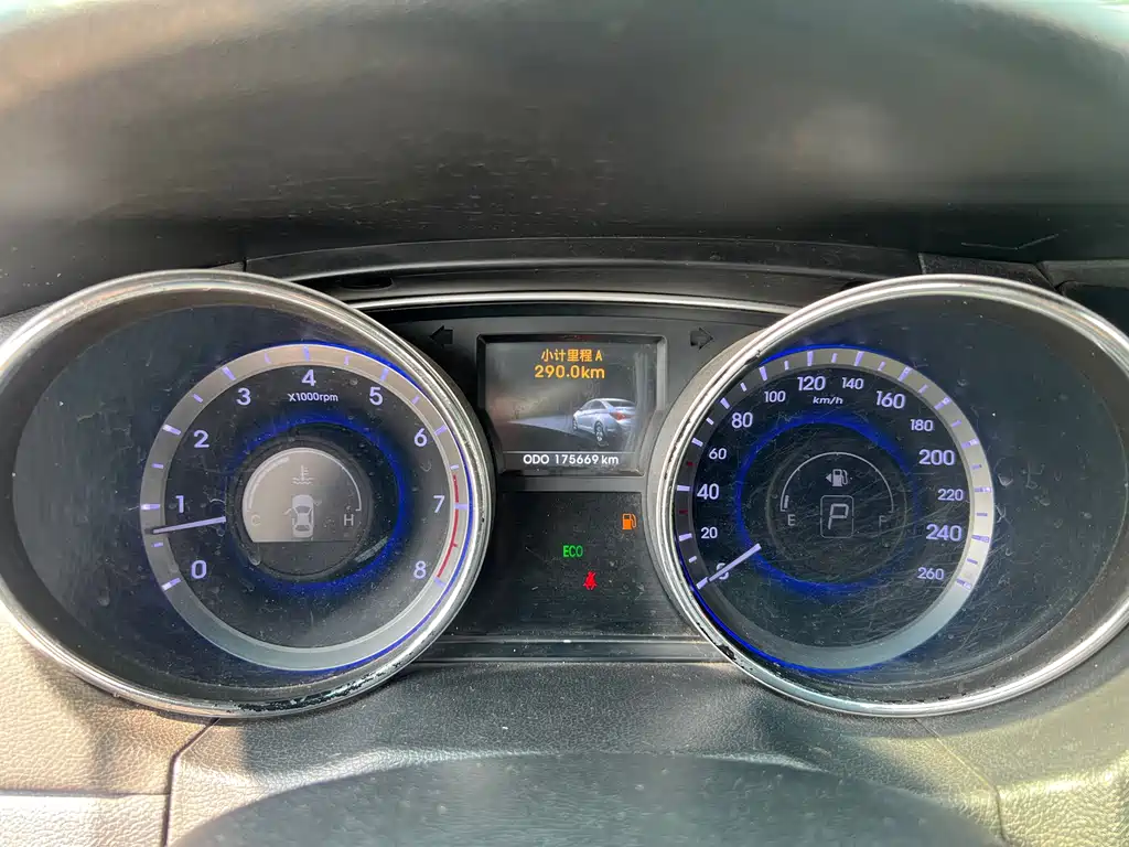Hyundai Sonata — миниатюра 5