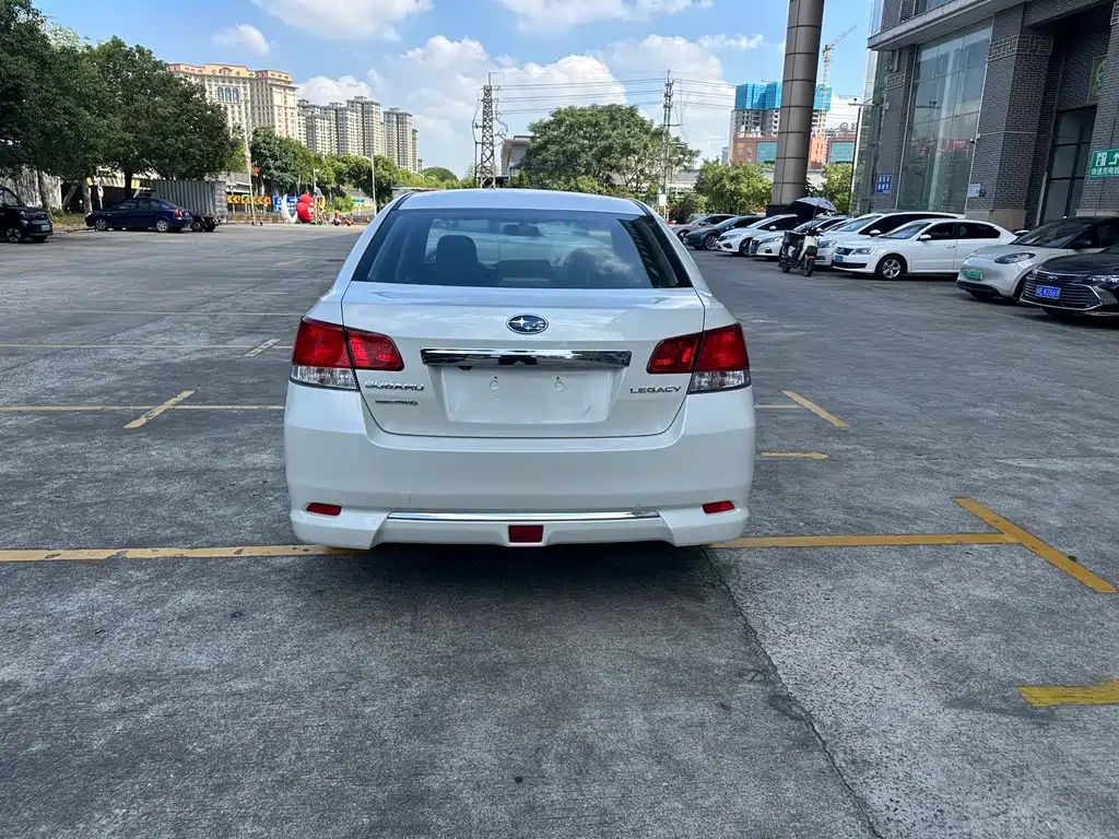 Subaru Legacy — миниатюра 6