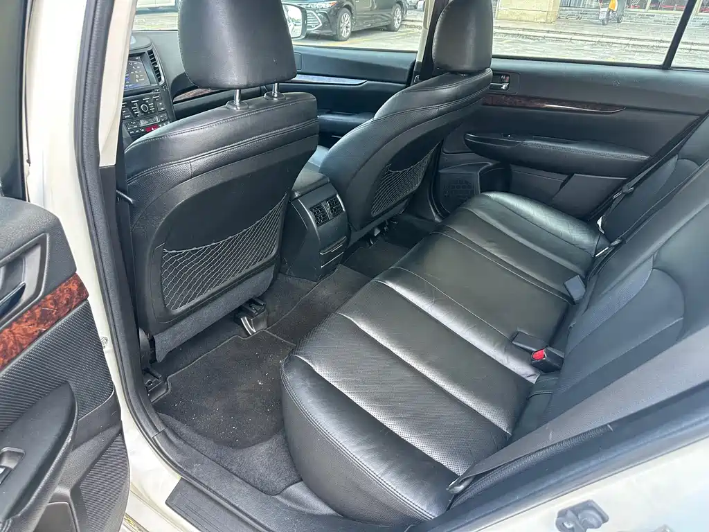 Subaru Legacy — миниатюра 12