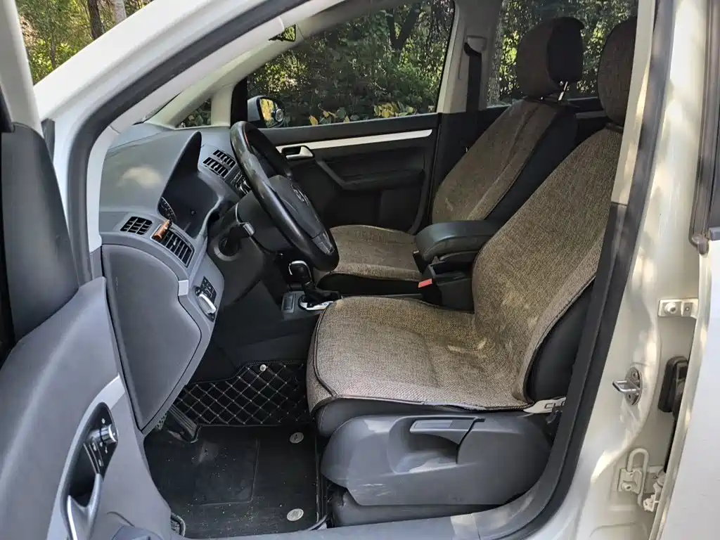 Volkswagen Touran — миниатюра 11