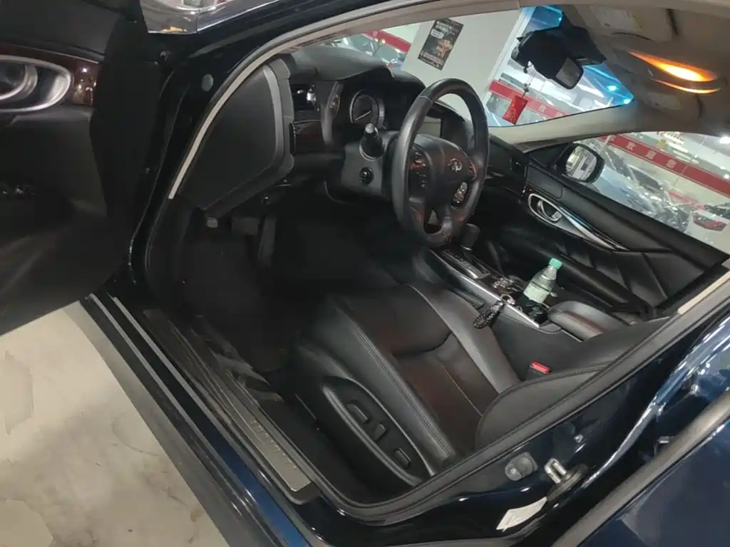 Infiniti Q70 — миниатюра 16