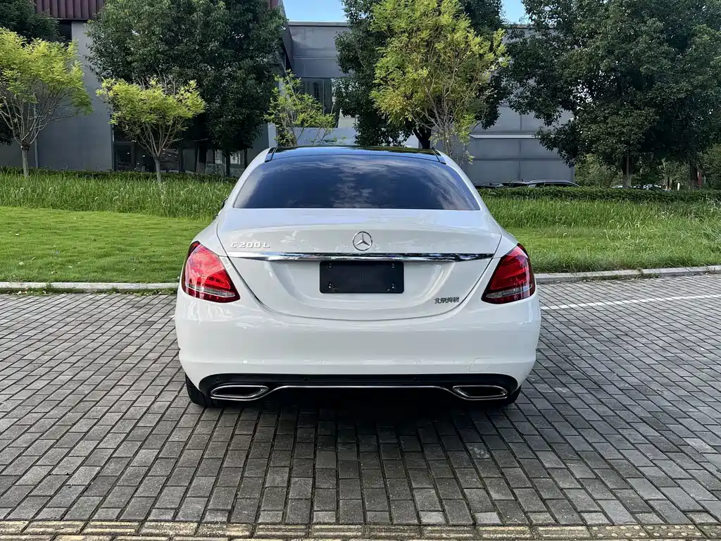 Mercedes-Benz C-Class — миниатюра 8