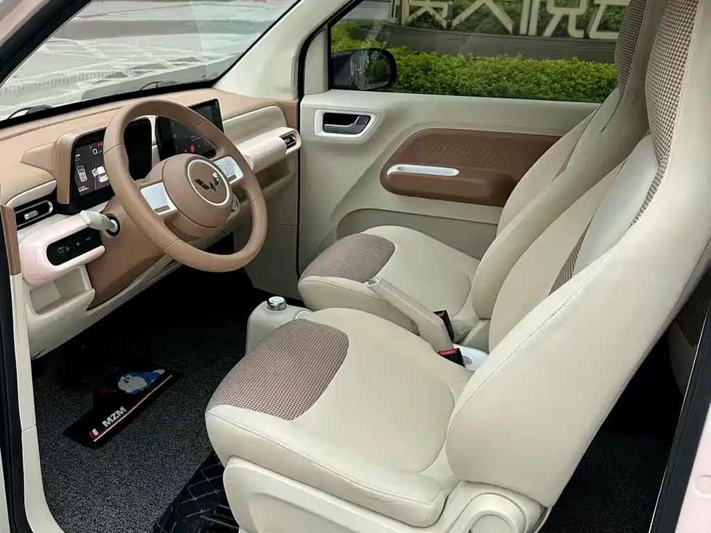 Wuling MINIEV — миниатюра 6