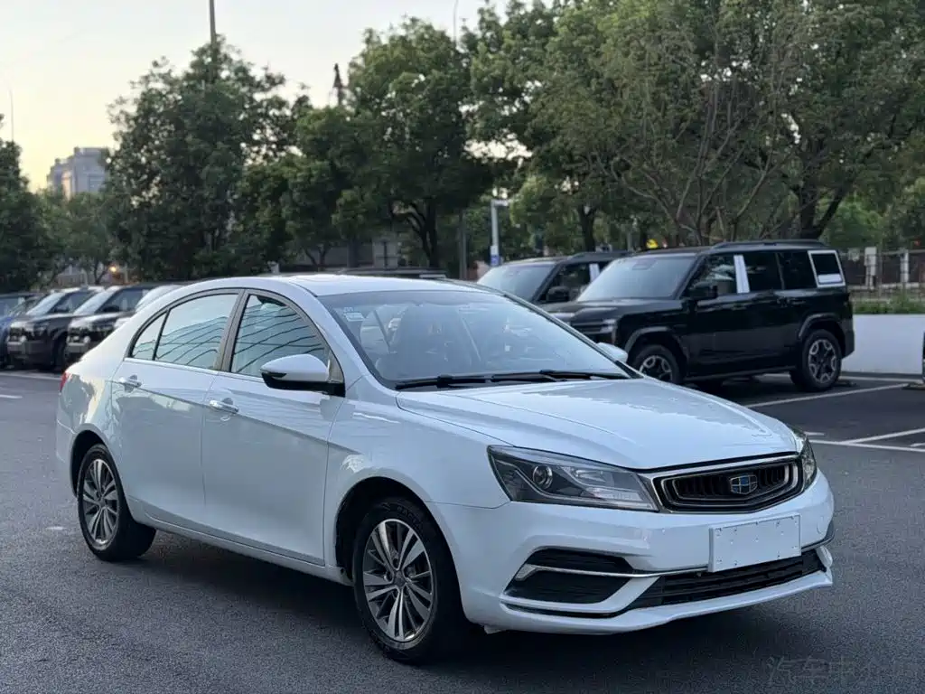 Geely Emgrand — миниатюра 3