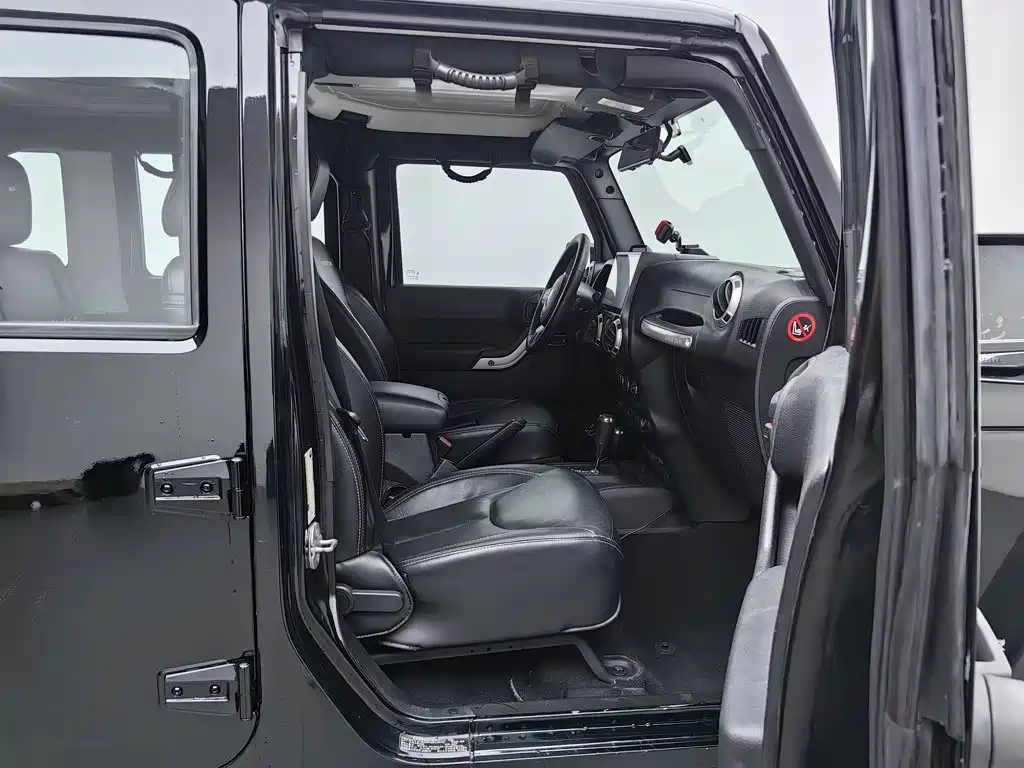 Jeep Wrangler — миниатюра 23