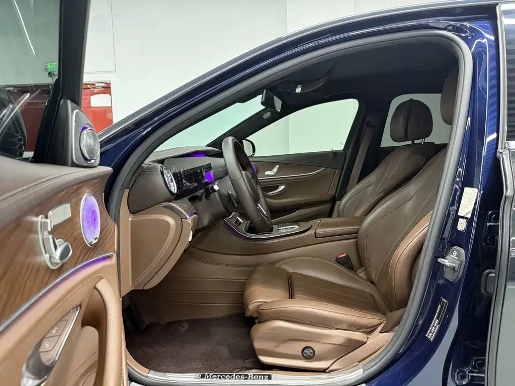 Mercedes-Benz E-Class — миниатюра 3