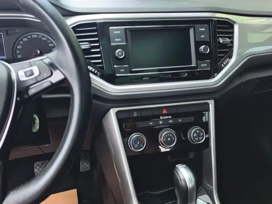 Volkswagen T-Roc — миниатюра 13