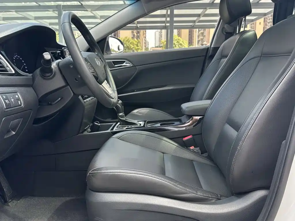 Hyundai Mistra — миниатюра 8
