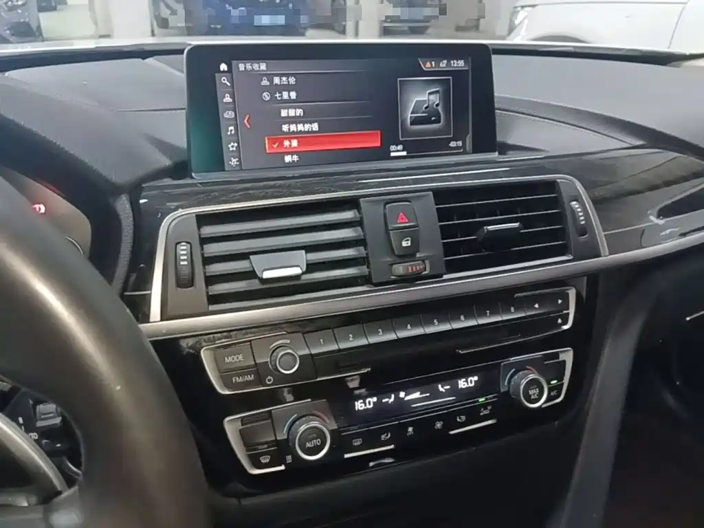 BMW 3 Series — миниатюра 13