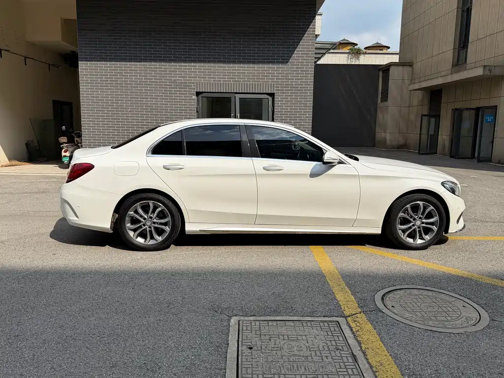 Mercedes-Benz C-Class — миниатюра 19