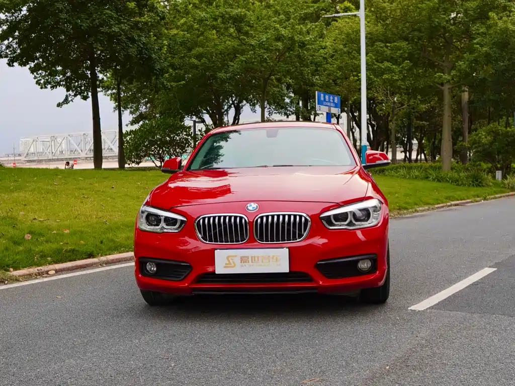 BMW 1 Series (Import) — миниатюра 2