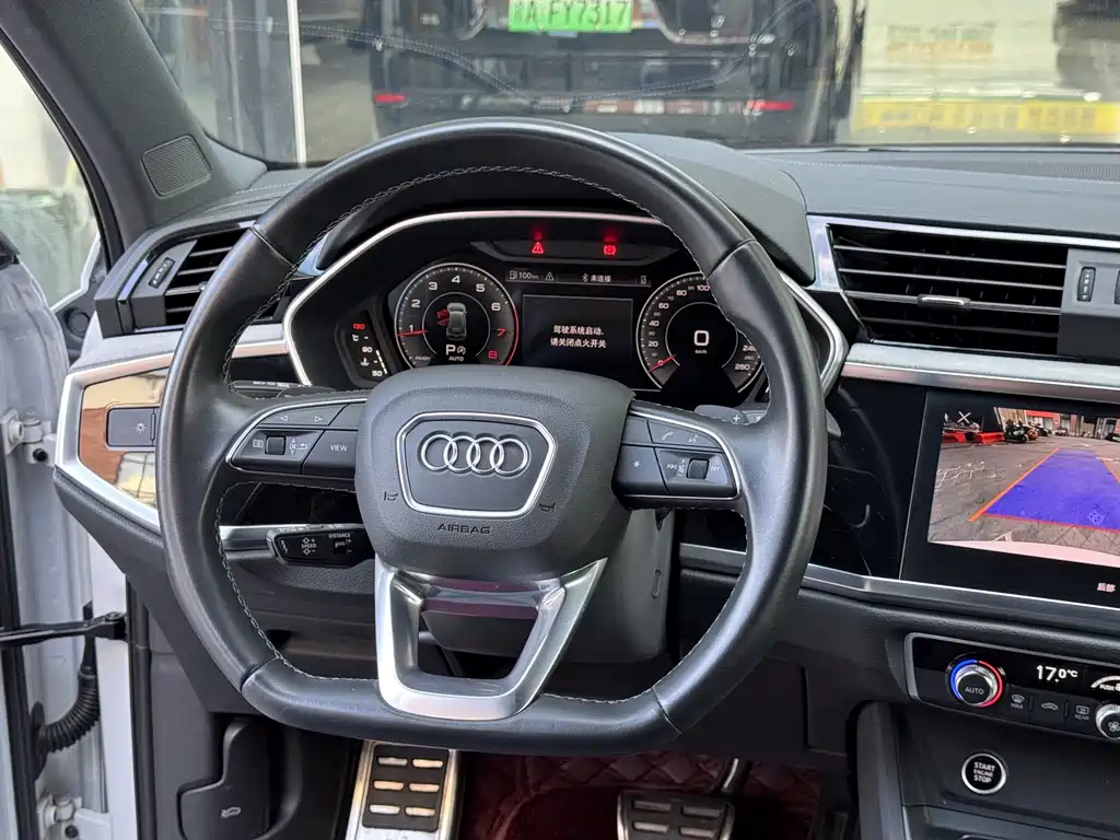 Audi Q3 — миниатюра 14