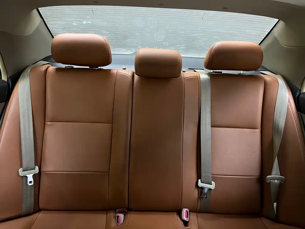 Toyota Corolla — миниатюра 7