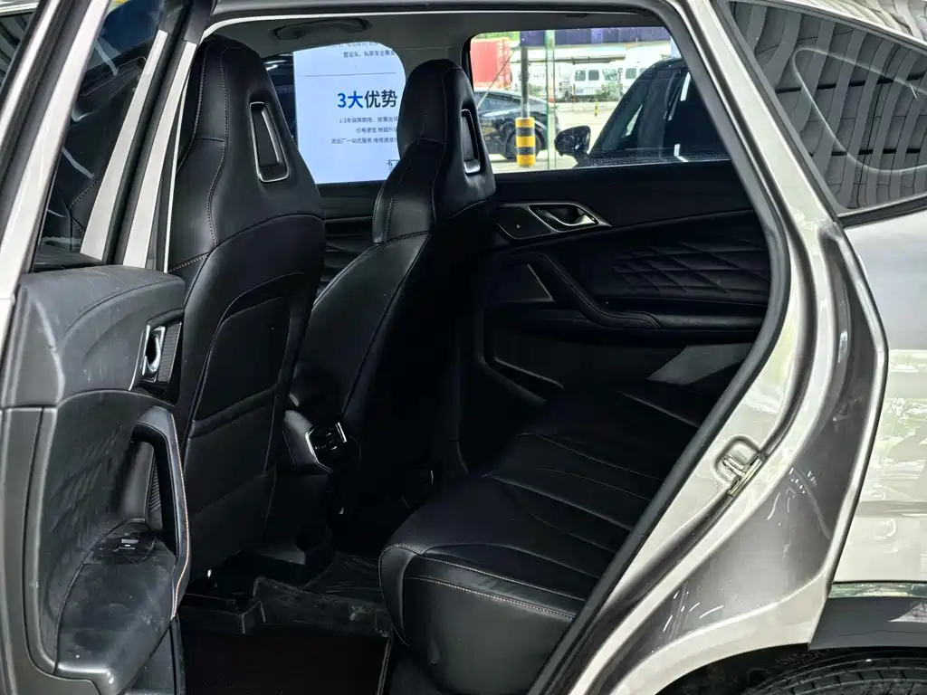 Roewe RX5 New Energy — миниатюра 10