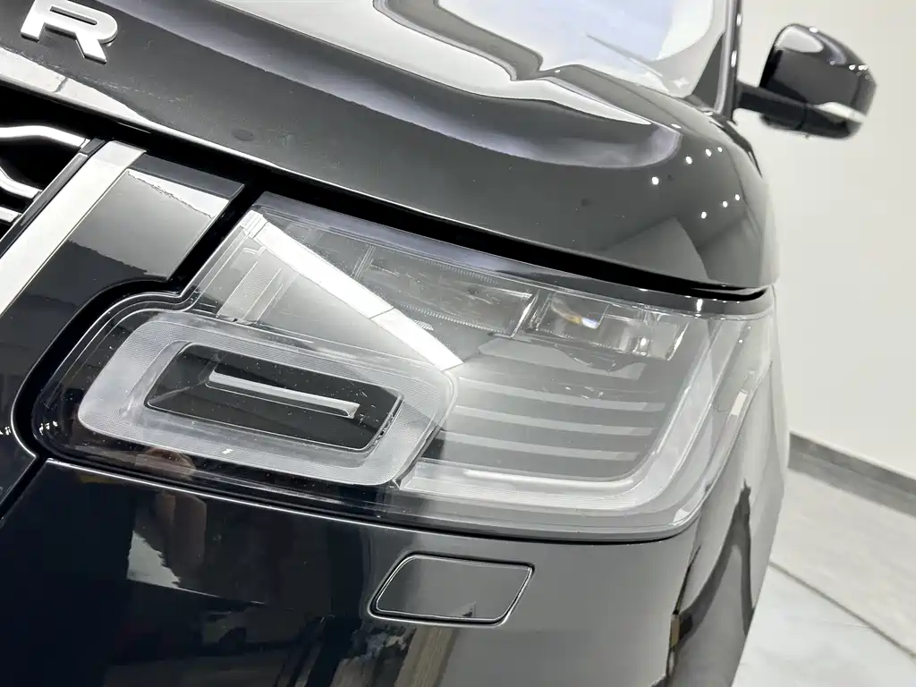 Land Rover Range Rover — миниатюра 18