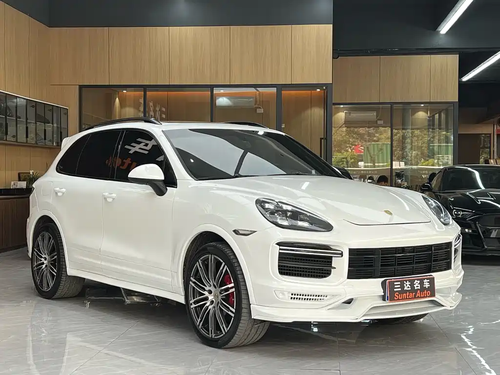 Porsche Cayenne — миниатюра 3