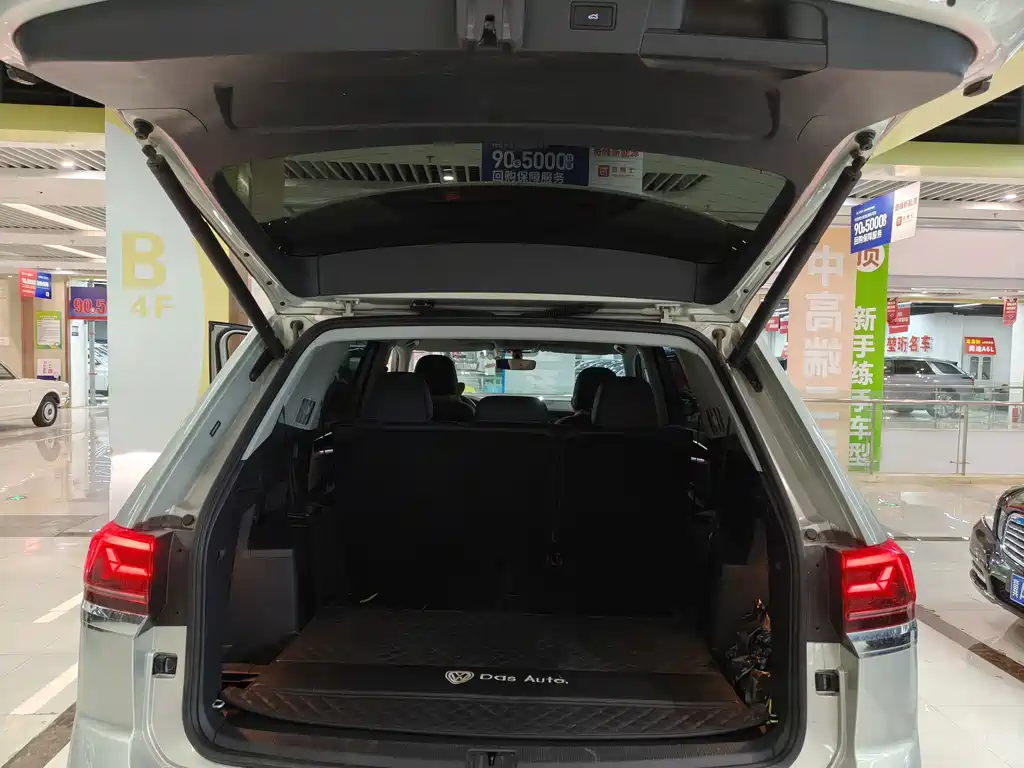 Volkswagen Teramont — миниатюра 18
