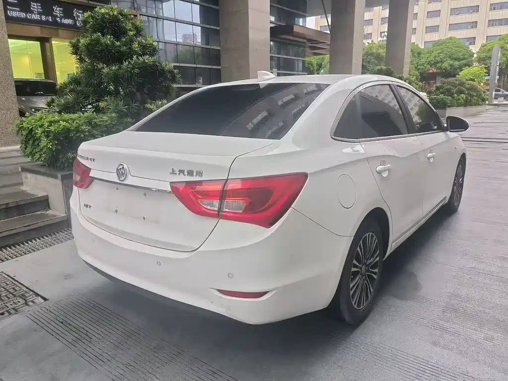 Buick Excelle — миниатюра 8