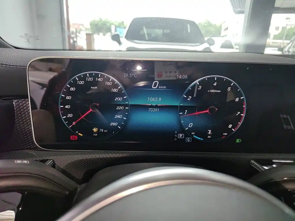 Mercedes-Benz A-Class — миниатюра 12