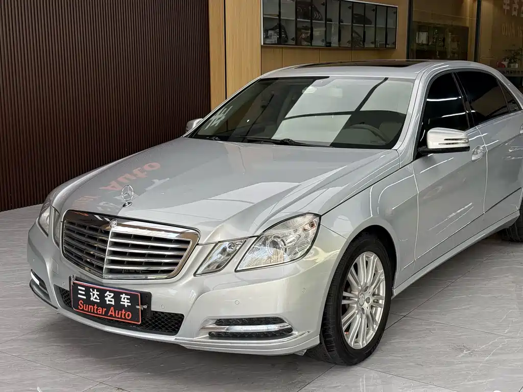 Mercedes-Benz E-Class — миниатюра 12
