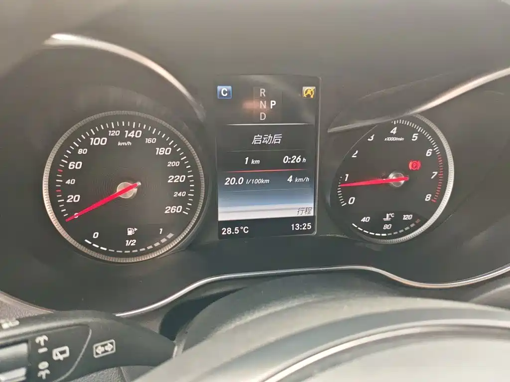 Mercedes-Benz GLC — миниатюра 12