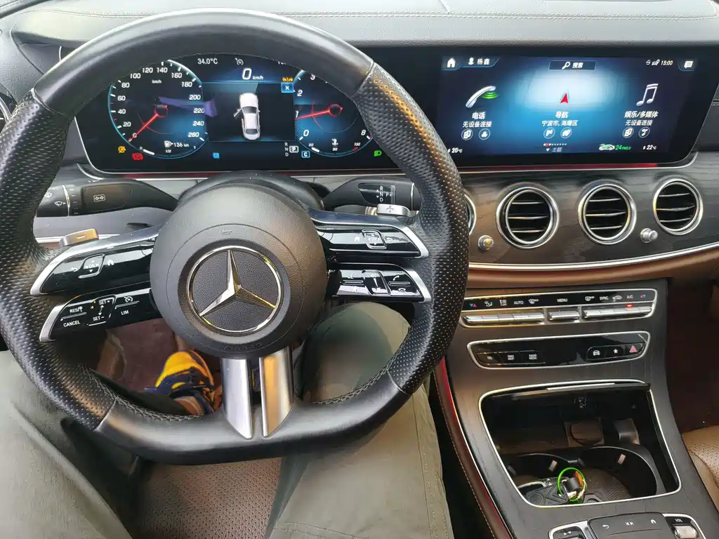 Mercedes-Benz E-Class — миниатюра 4