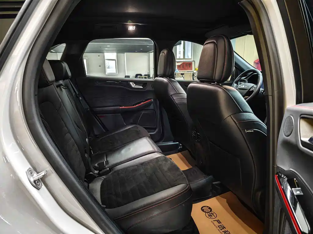 Ford Escape — миниатюра 8