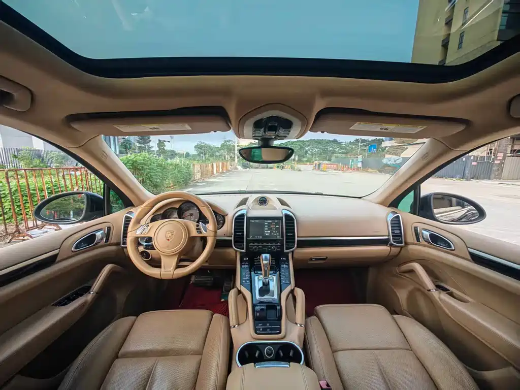 Porsche Cayenne — миниатюра 16