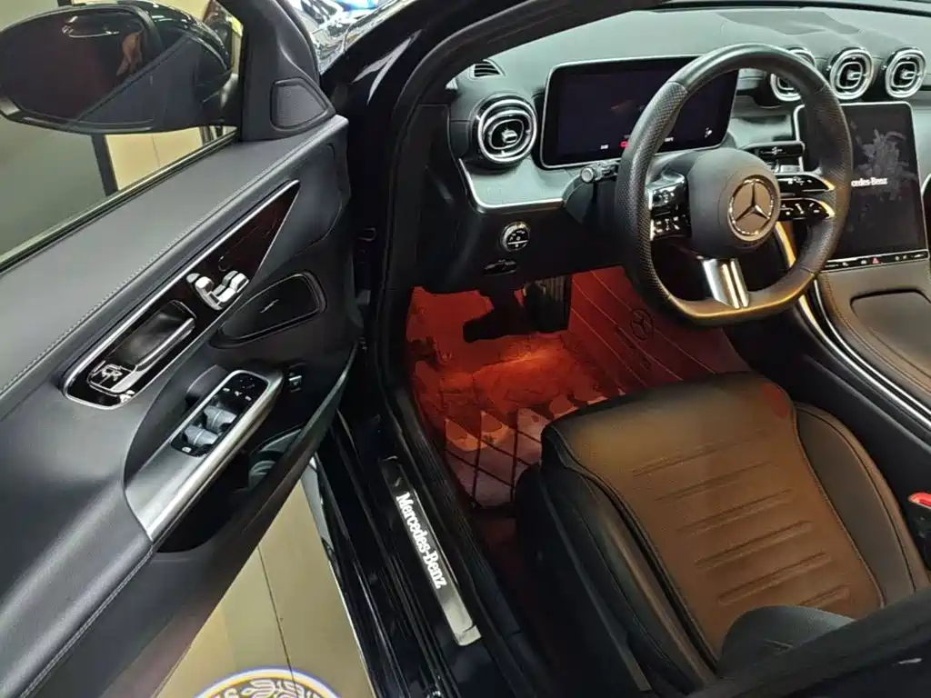 Mercedes-Benz C-Class — миниатюра 16