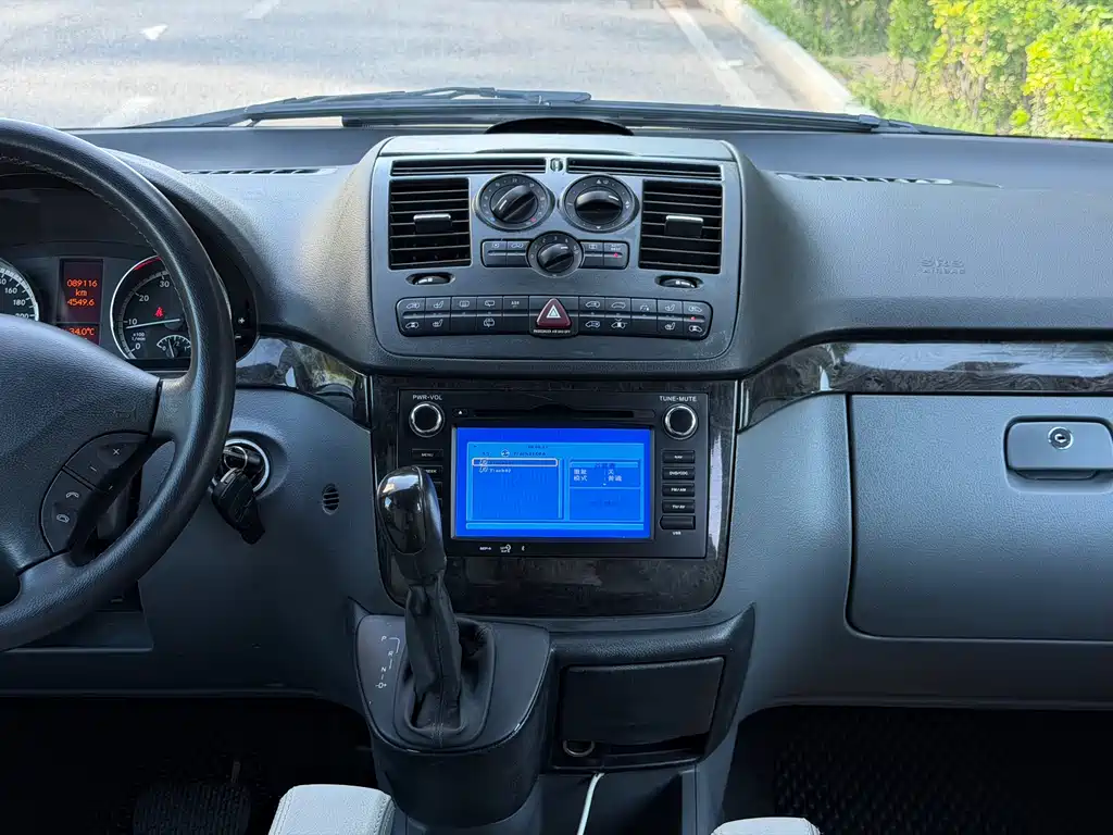 Mercedes-Benz Viano — миниатюра 9