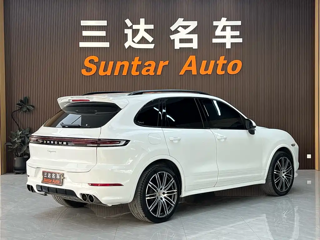 Porsche Cayenne — миниатюра 6