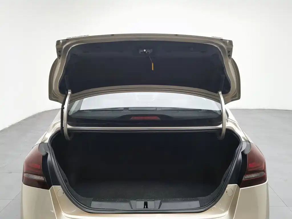 Geely Emgrand — миниатюра 16