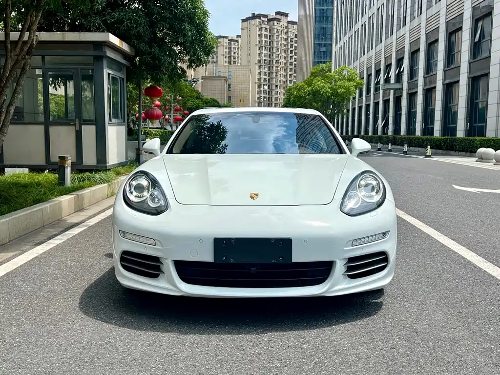 Porsche Panamera — миниатюра 2