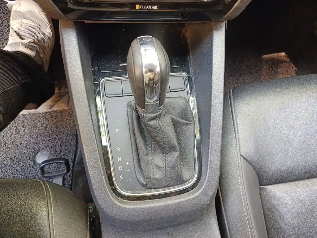 Volkswagen Sagitar — миниатюра 10